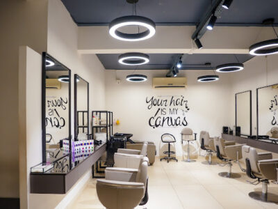 LA FEMME FEMALE BEAUTY PARLOUR