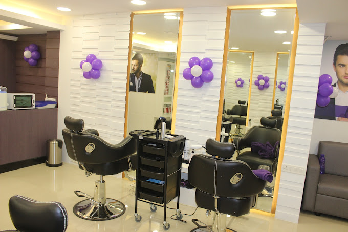 NATURALS UNISEX SALON